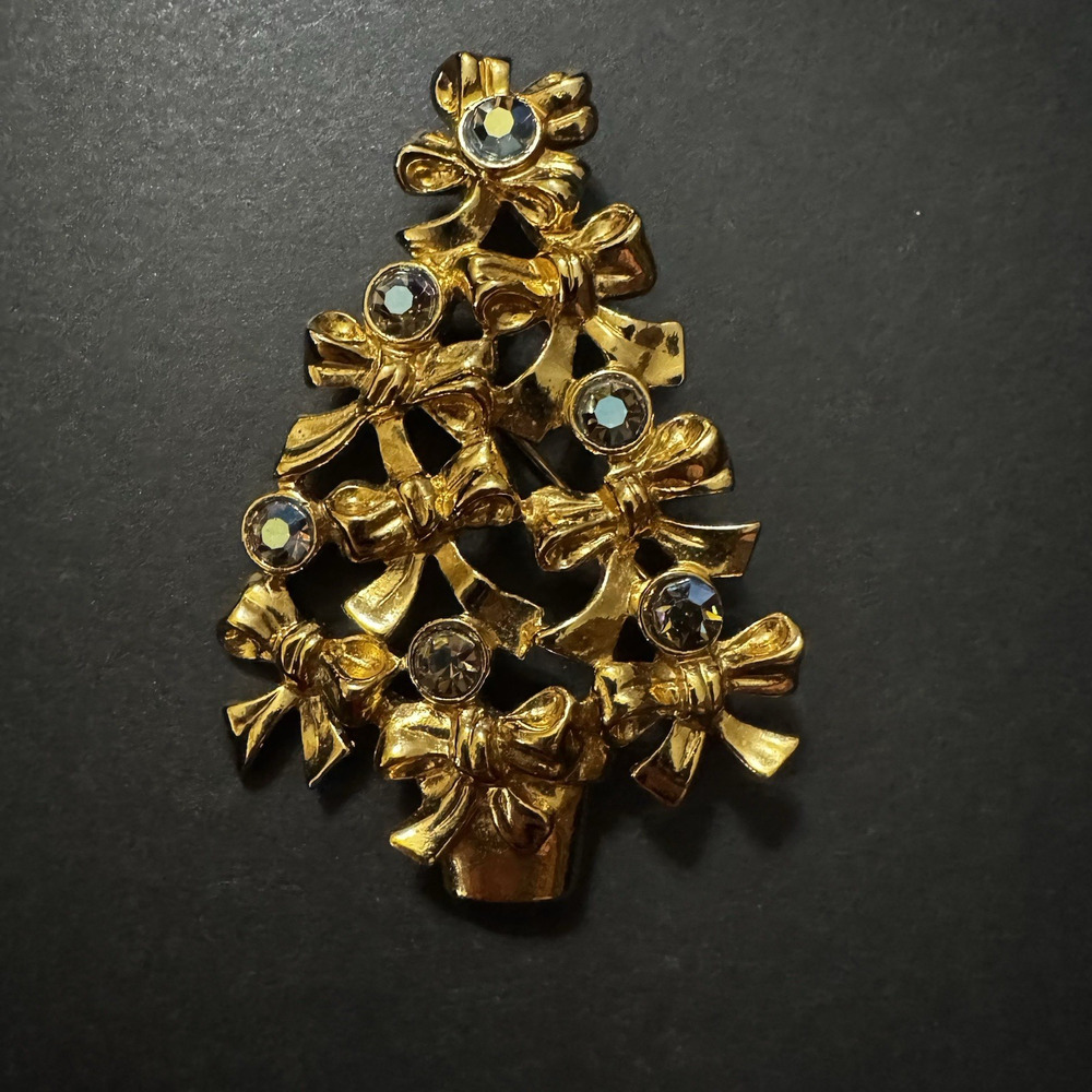 Vintage Avon Christmas Tree Brooch Pin Gold Tone Bows Iridescent Rhinestones